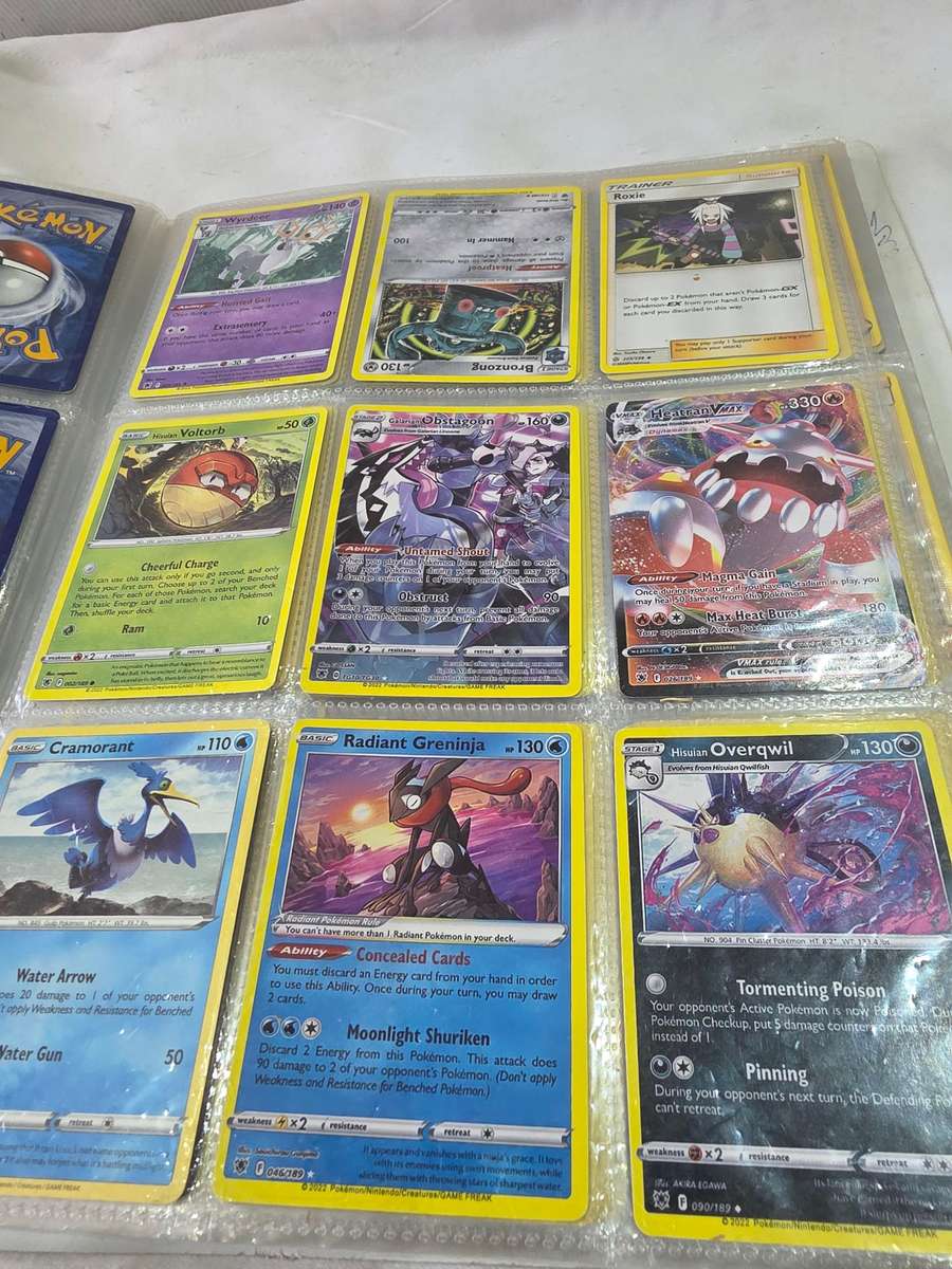 ALBUM OF POKEMAN CARDS