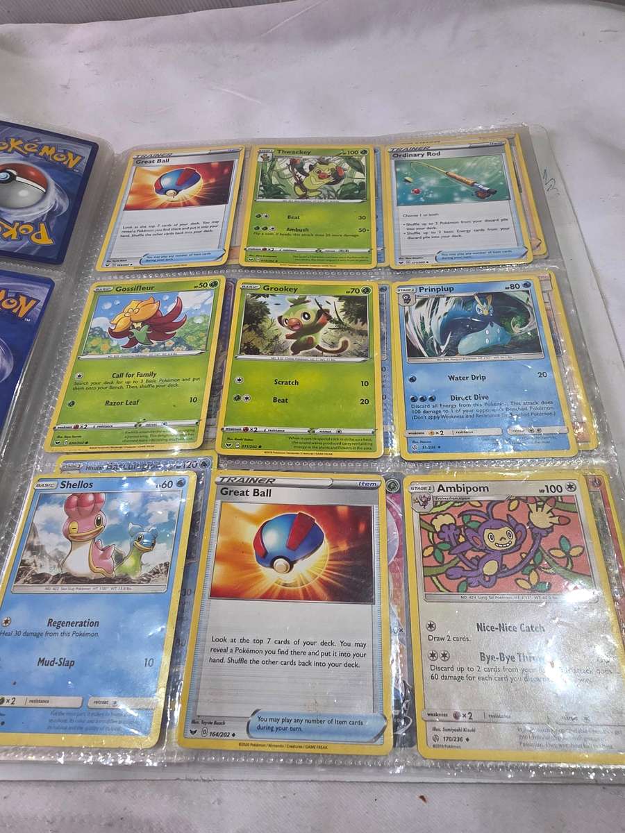 ALBUM OF POKEMAN CARDS