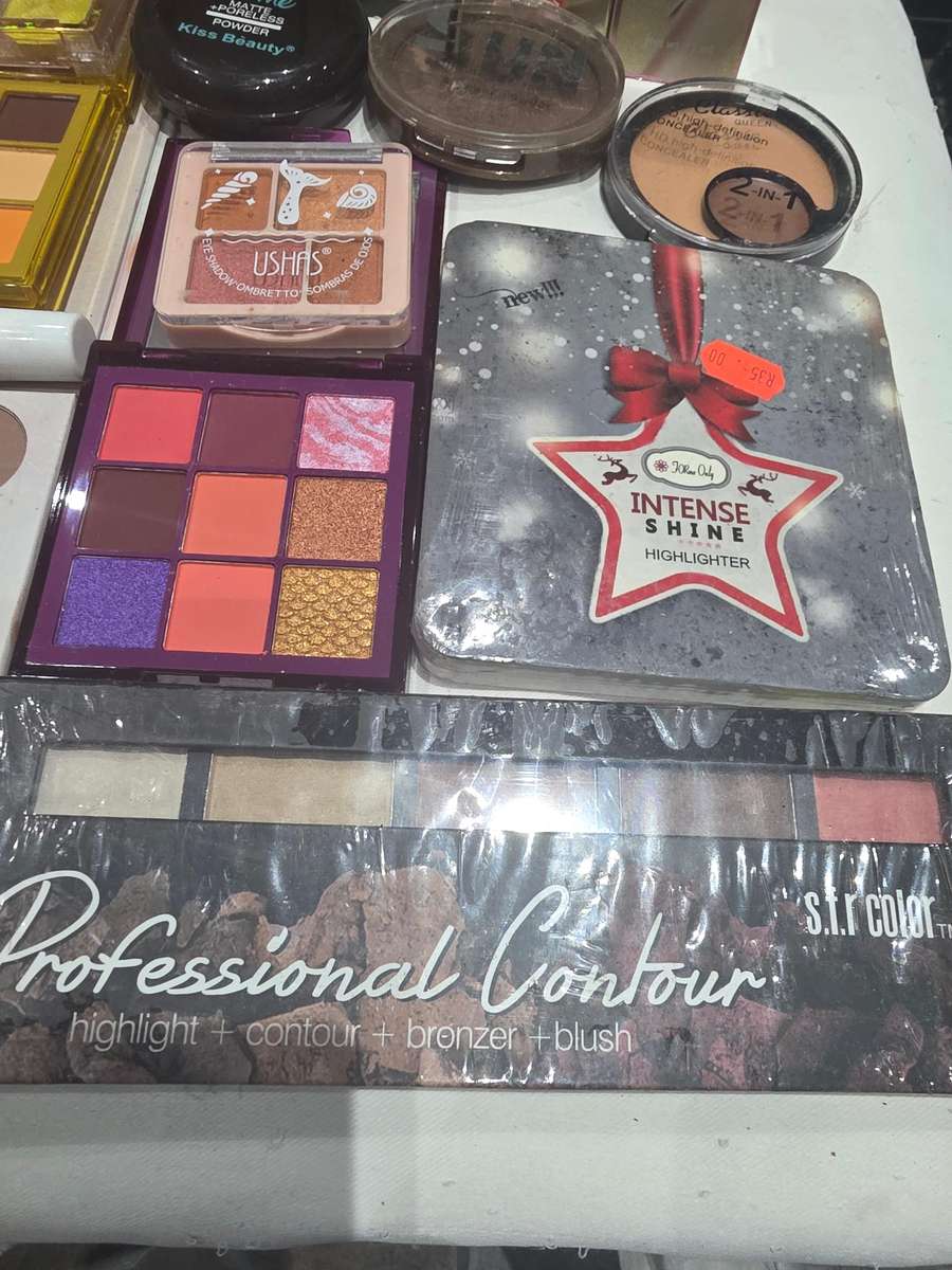 SET OF 26 FACE MAKEUP PRODUCTS