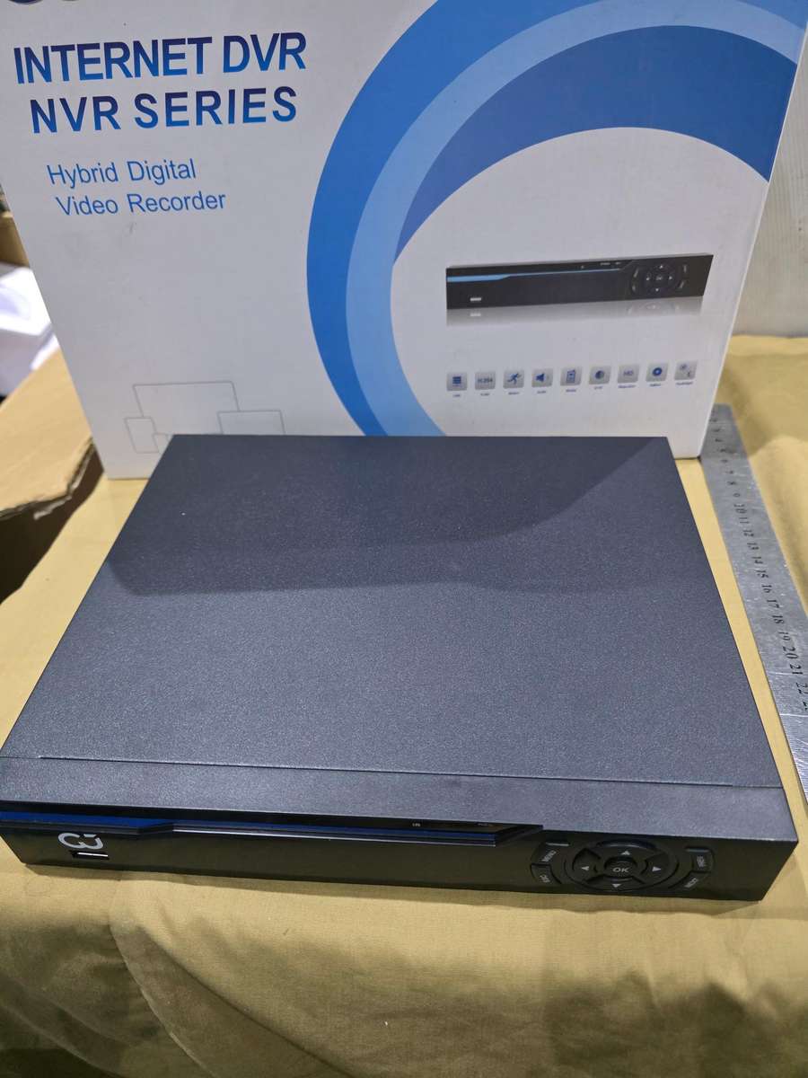INERNET DVR/NVR SERIES 4 CHANNELS HYBRID DVR(INCL.POWER SUPPLY AND MOUSE)