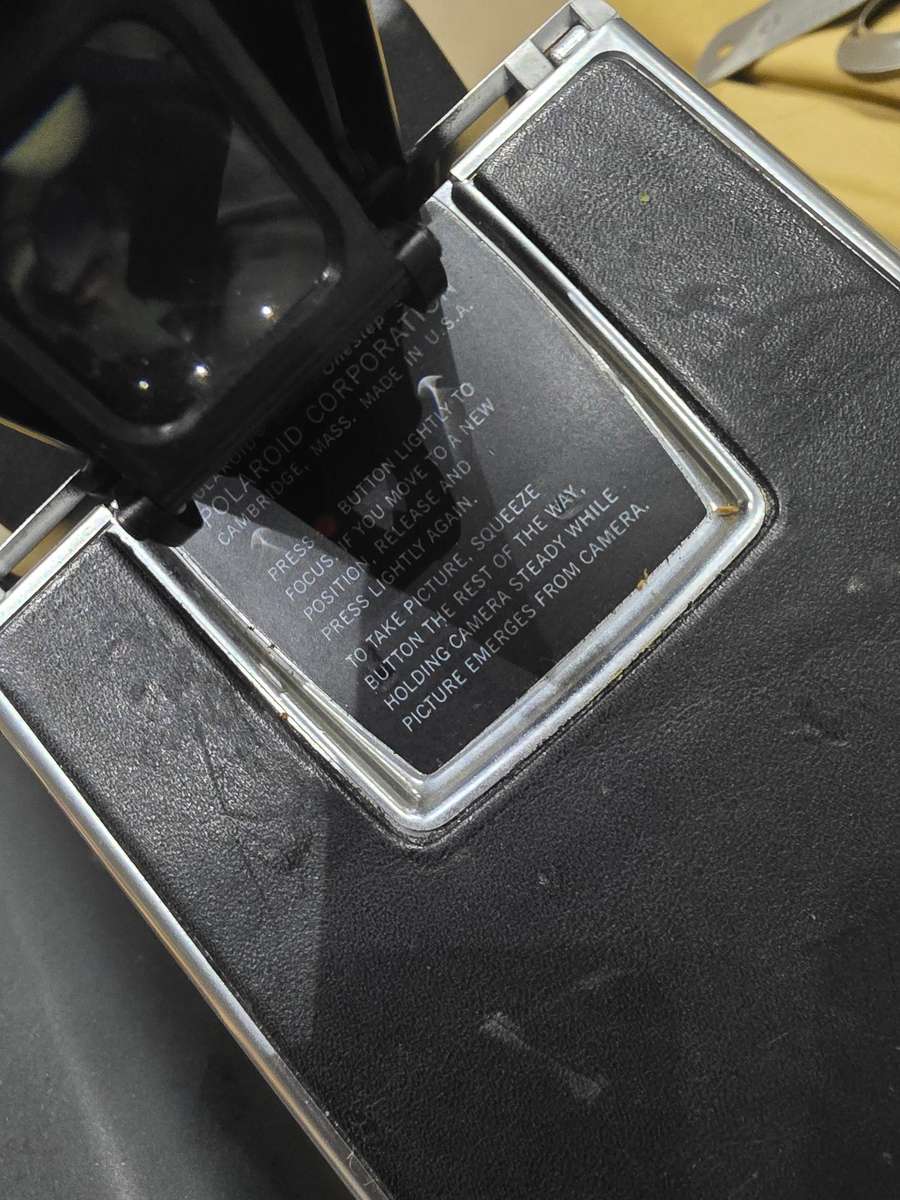 PALAROID SX-70 LAND CAMERA SONAR ONE STEP