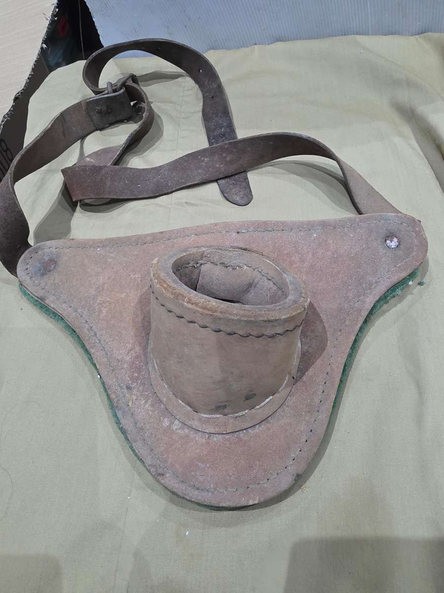 VINTAGE LEATHER FISHING BAG