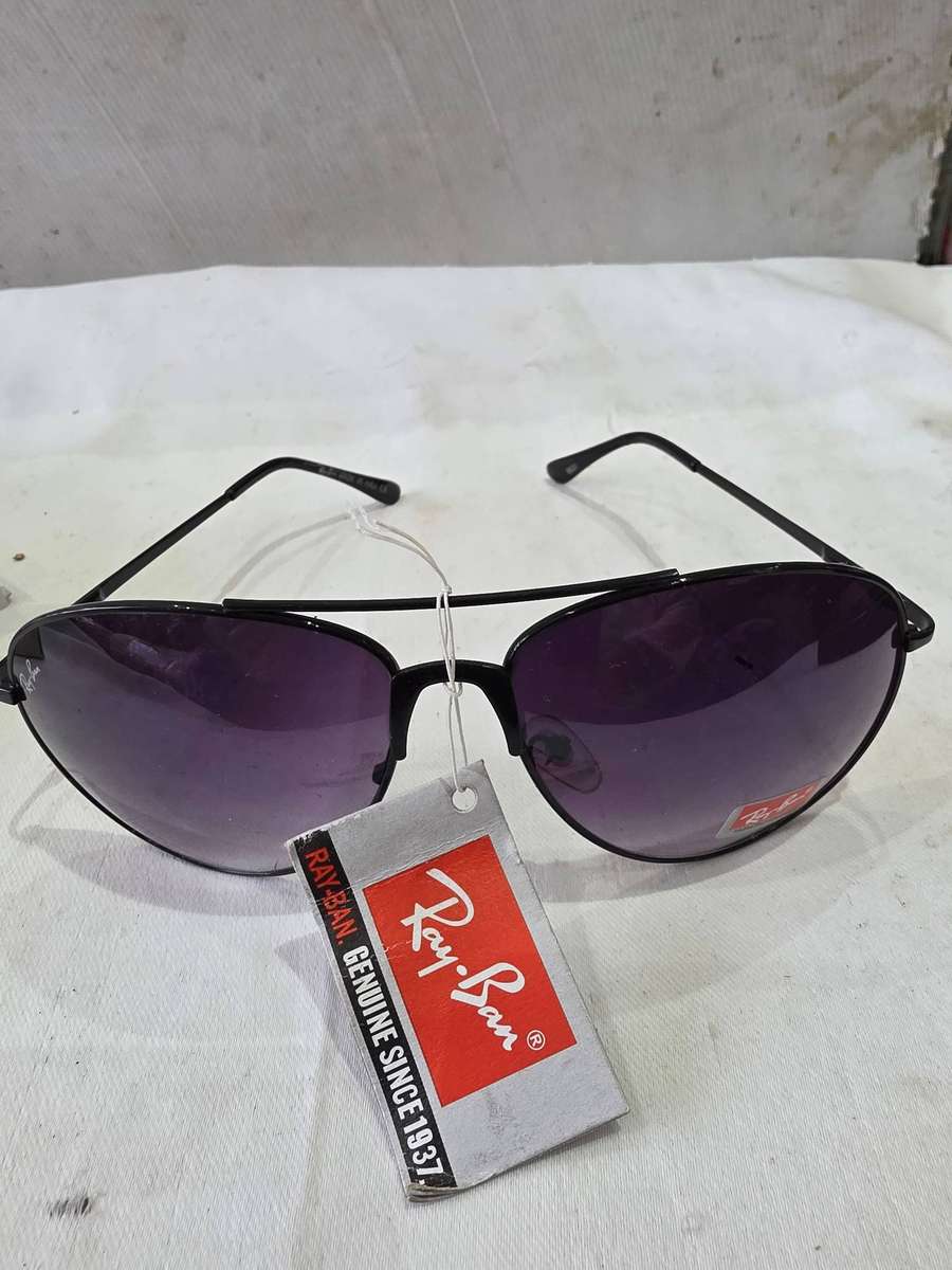 ADULT RAYBAN SUNGLASSES