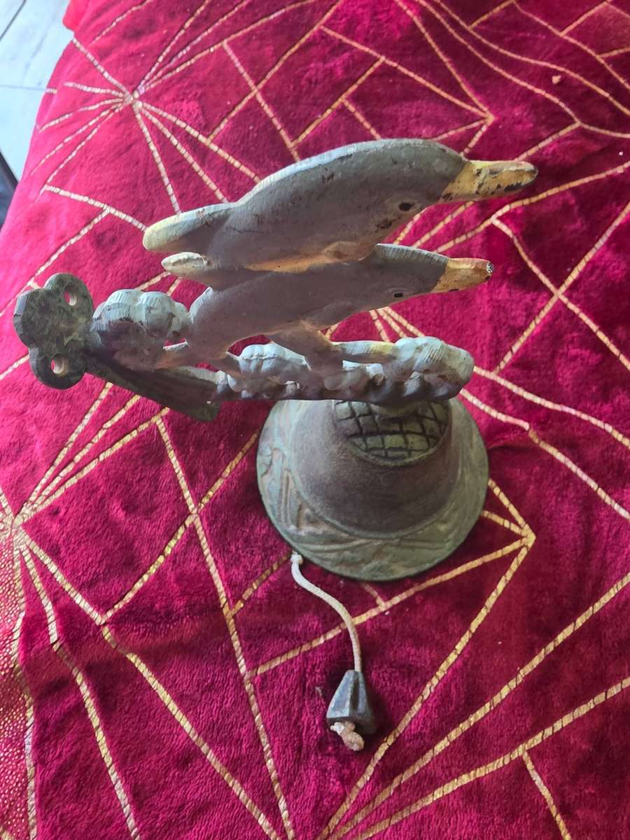 VINTAGE CAST IRON DOOR BELL