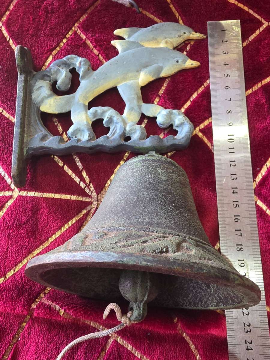 VINTAGE CAST IRON DOOR BELL