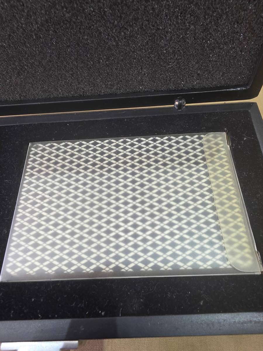 PACK OF CARDS WITH 3 METAL DICE GIFT SET BY SIEMENS MOBILE(UNUSED)