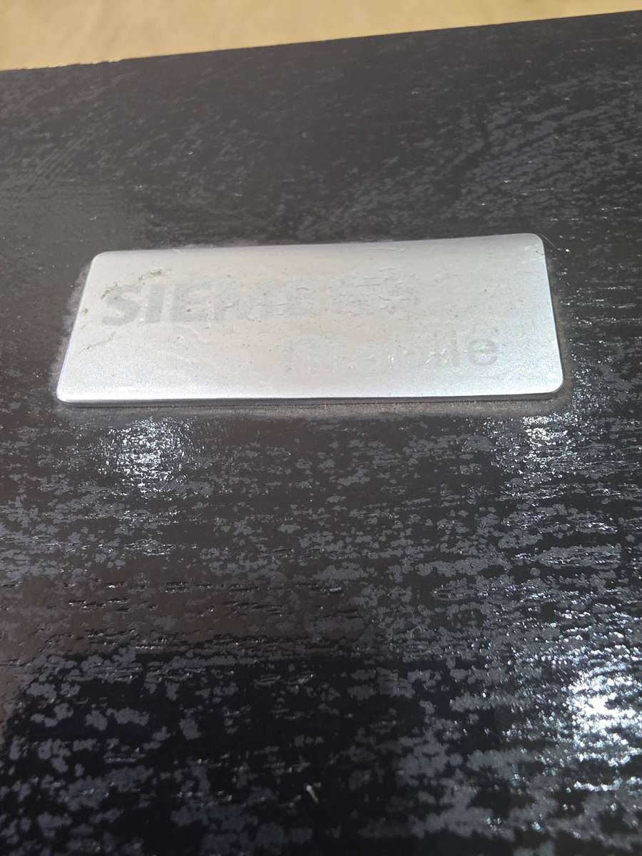 PACK OF CARDS WITH 3 METAL DICE GIFT SET BY SIEMENS MOBILE(UNUSED)