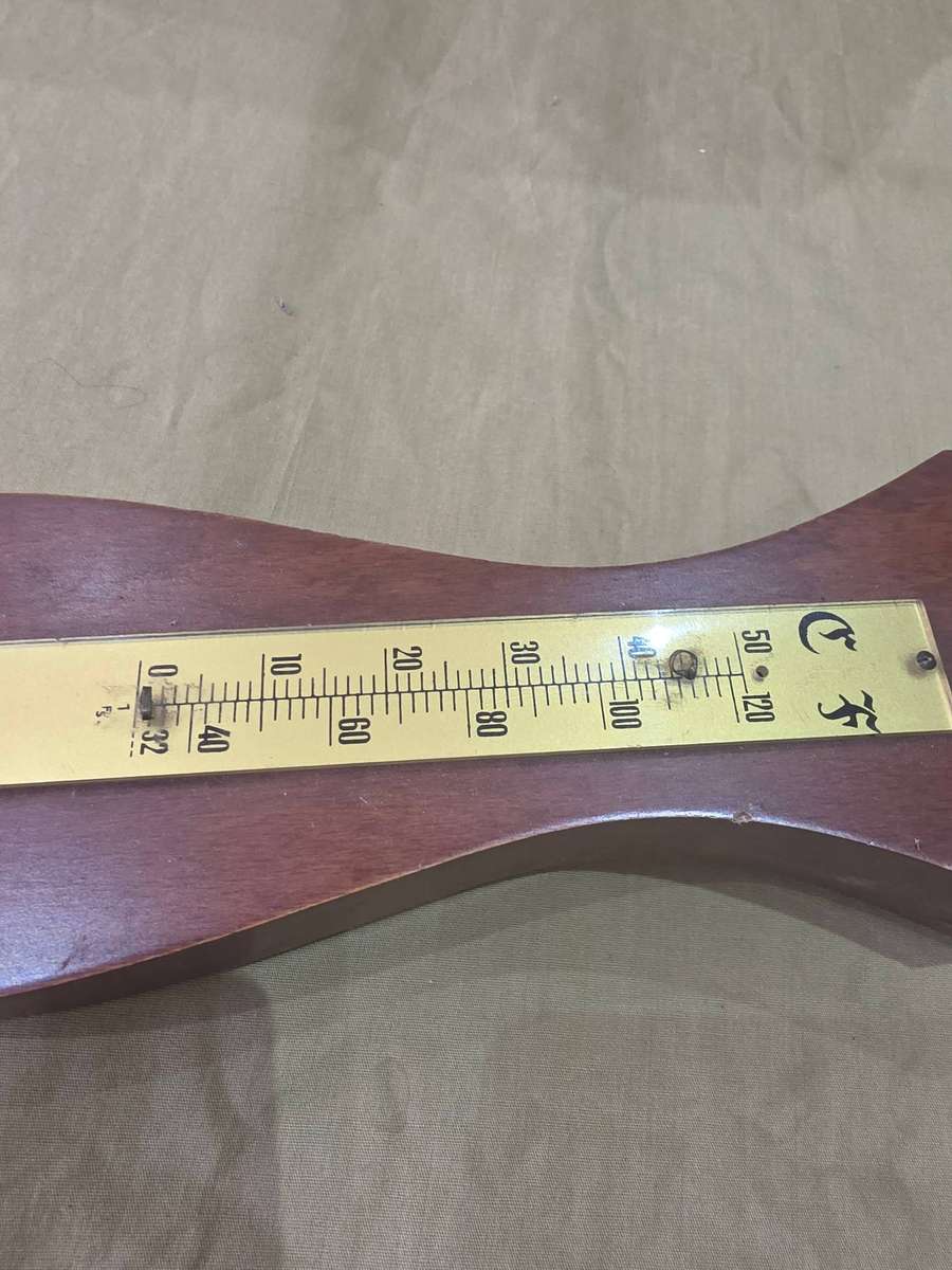 INDOOR BAROMETER AND THERMOMETER