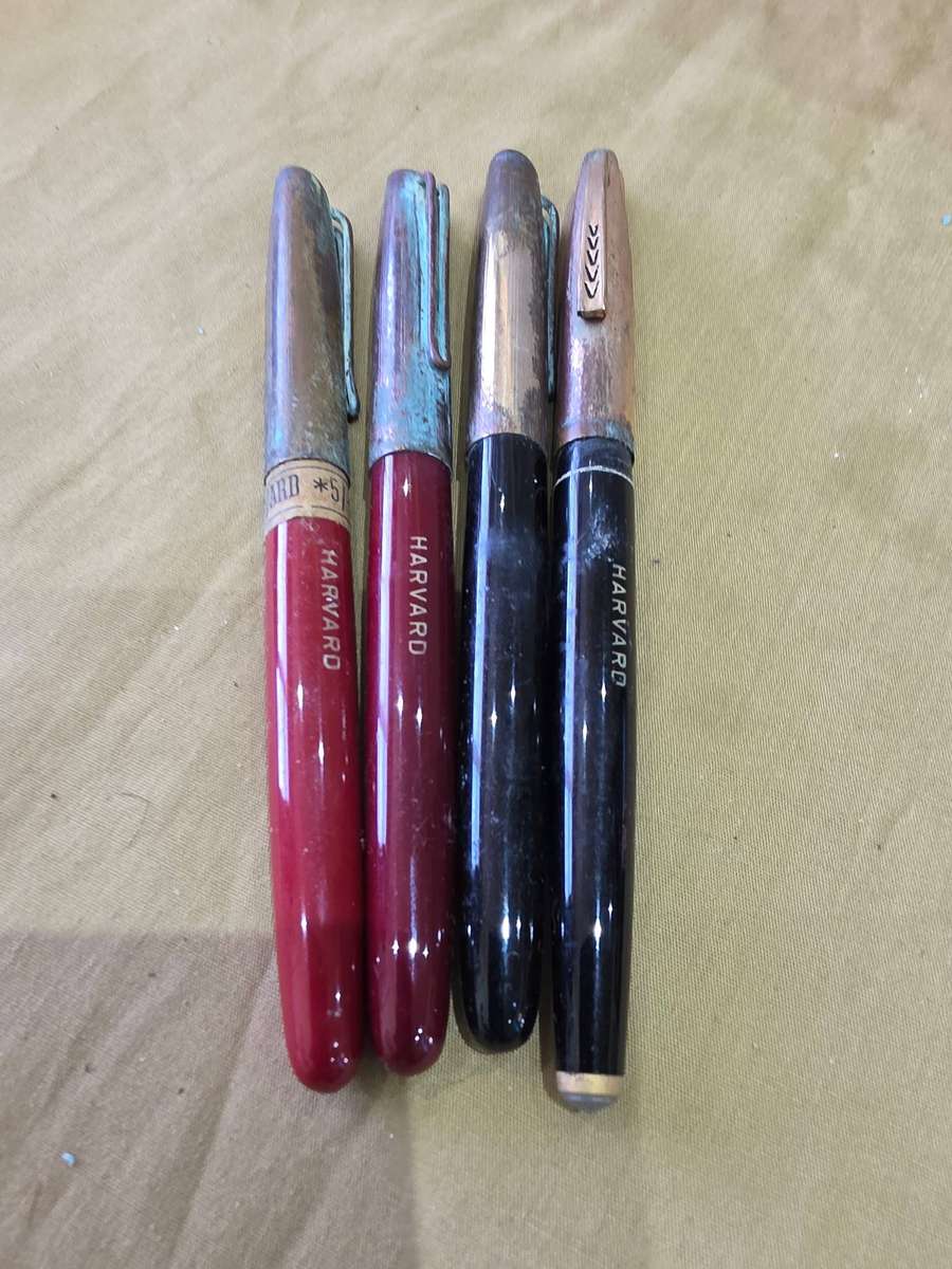 4 X VINTAGE HARVARD FOUNTAIN PENS