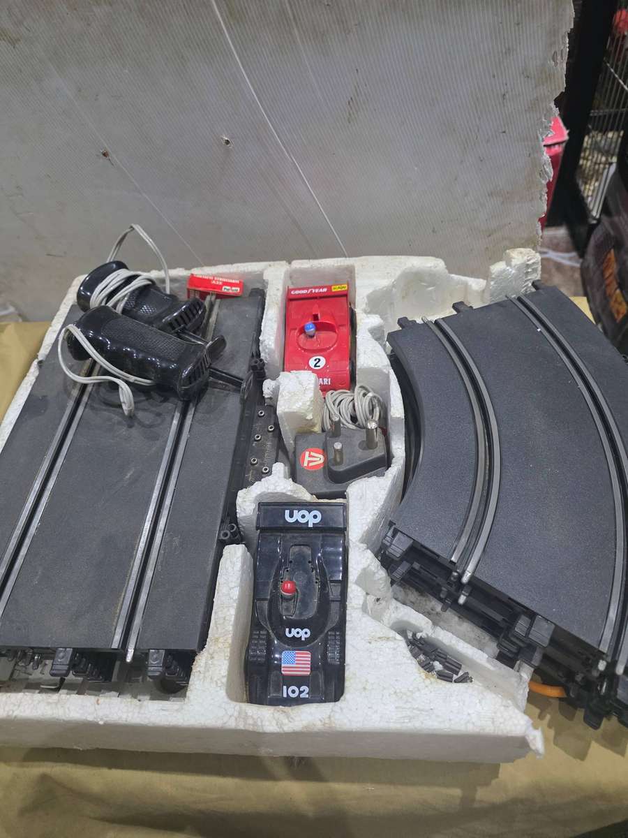 JODY SCHECKTER 1979 CHAMPION 175 SCALETRIX SET