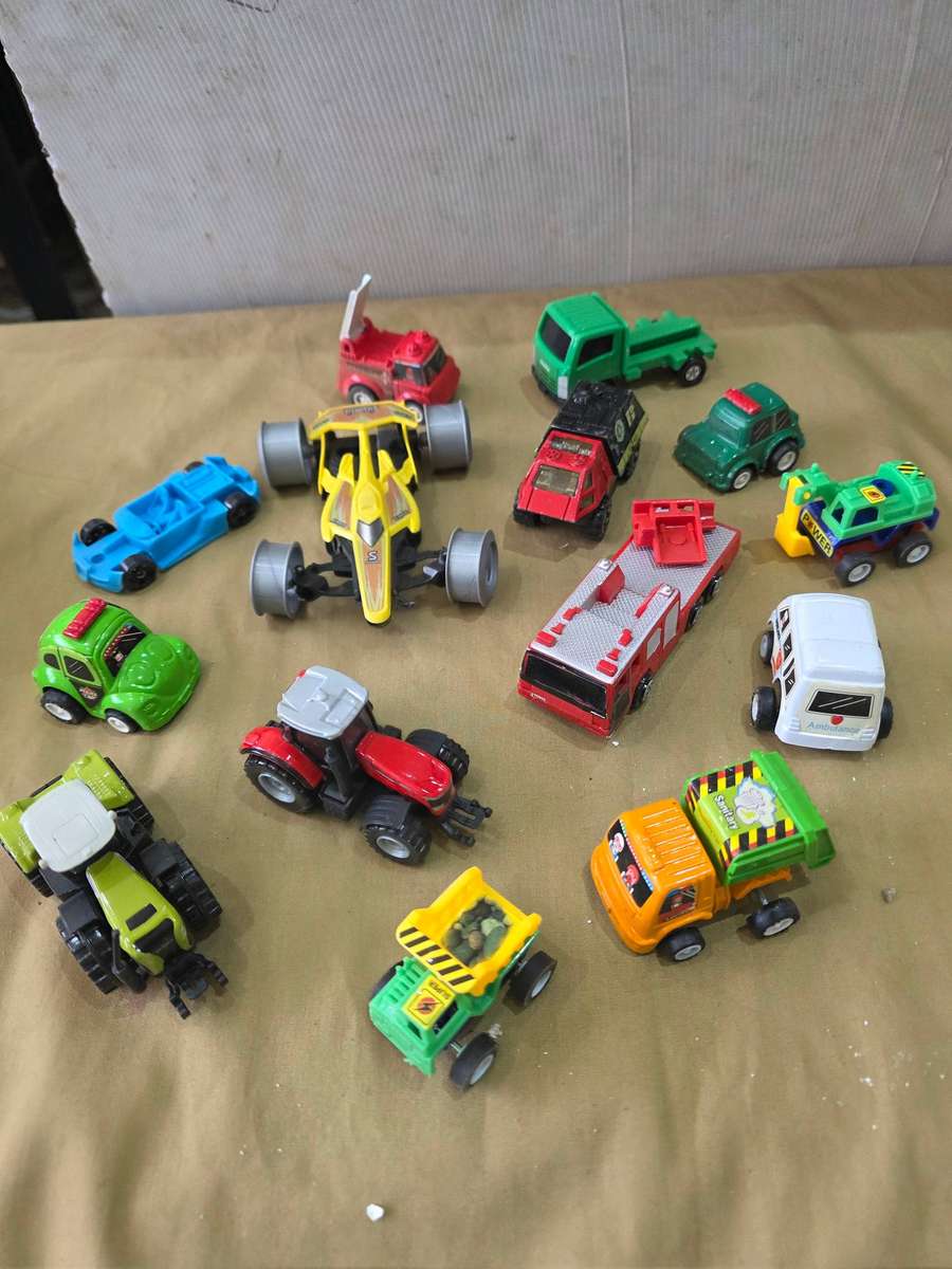 JOBLOT KIDS TOY CARS