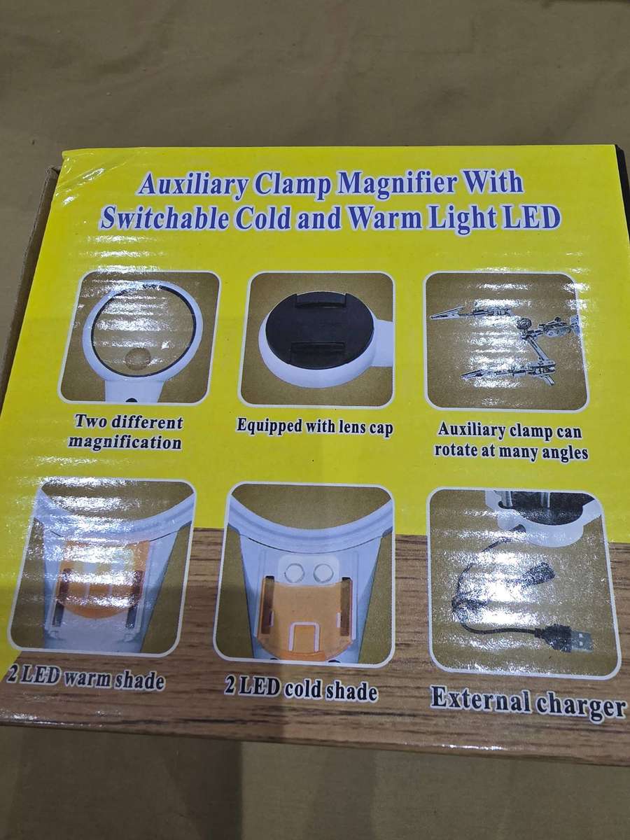 CLAMP MAGNIFIER WITH SWITCHABLE COLD AND WARM LED LIGHT