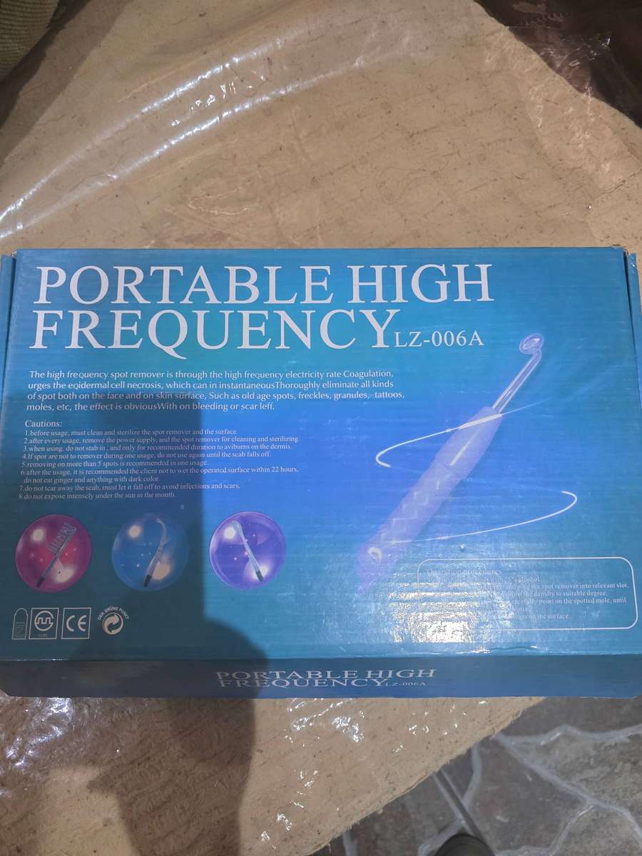 HAND'HOLDING HIGH FREQUENCY INSTRUMENY