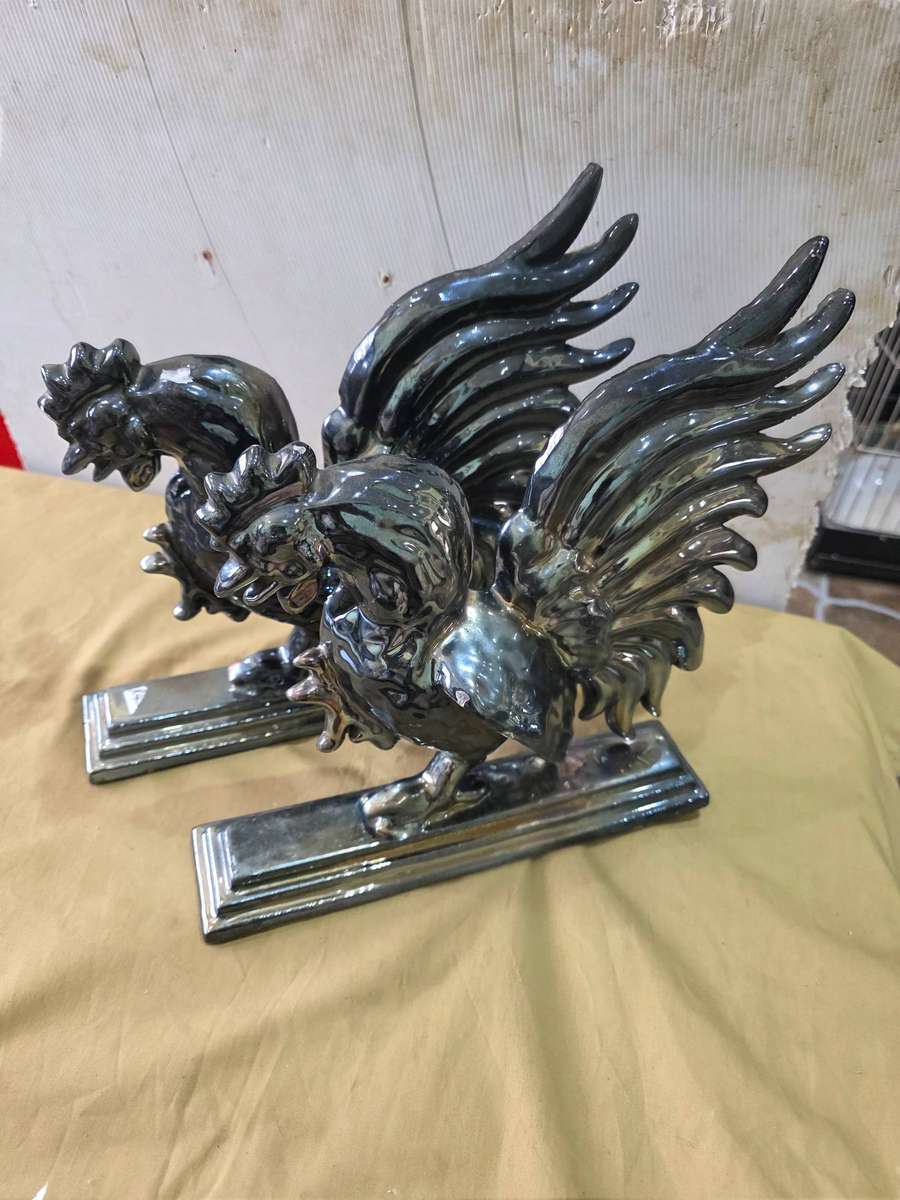 VINTAGE TIBETAN CAST IRON ROOSTER SET(26 X 28CM)