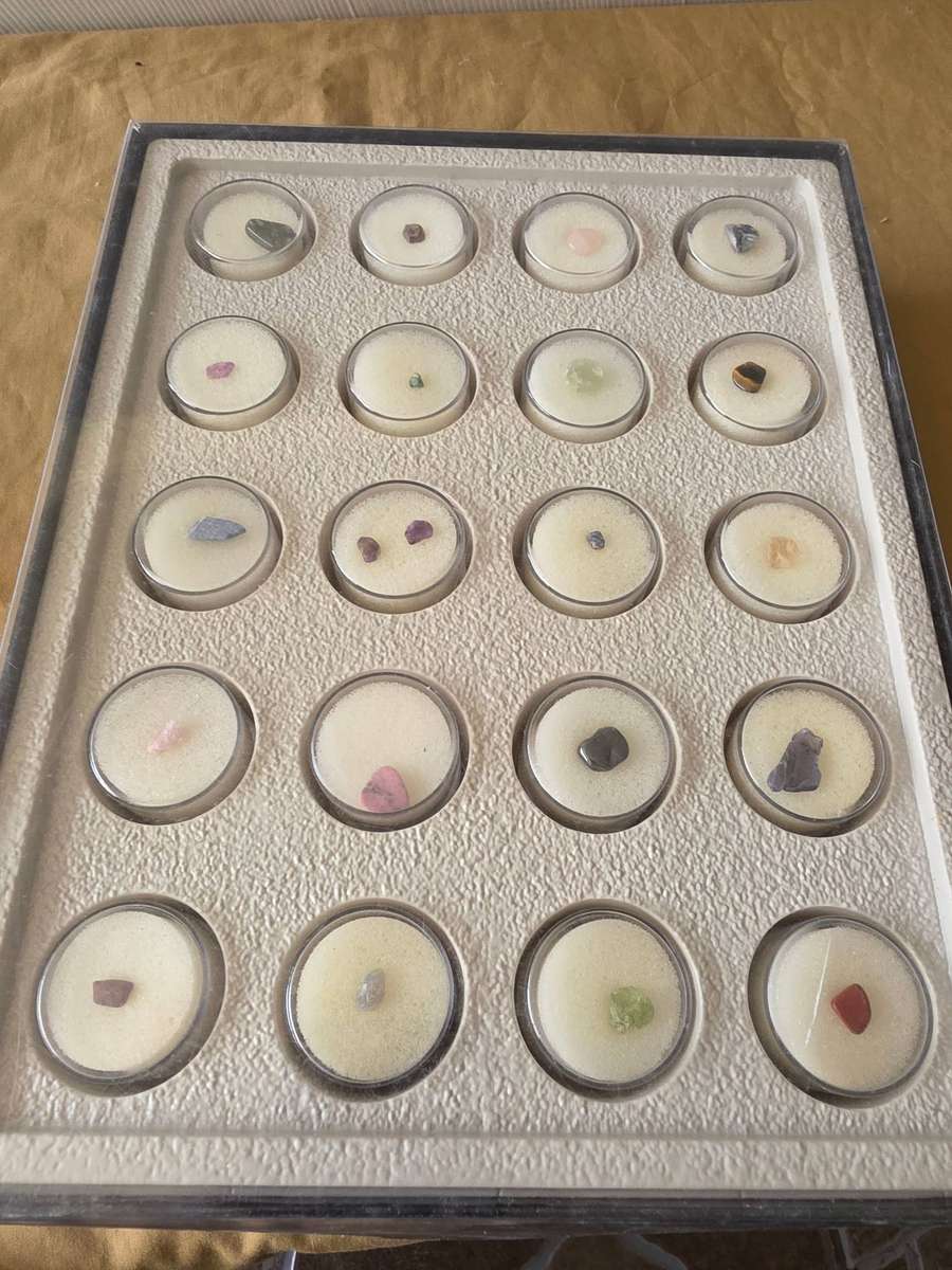 20 x MIXED LOT GEMSTONE COLLECTION