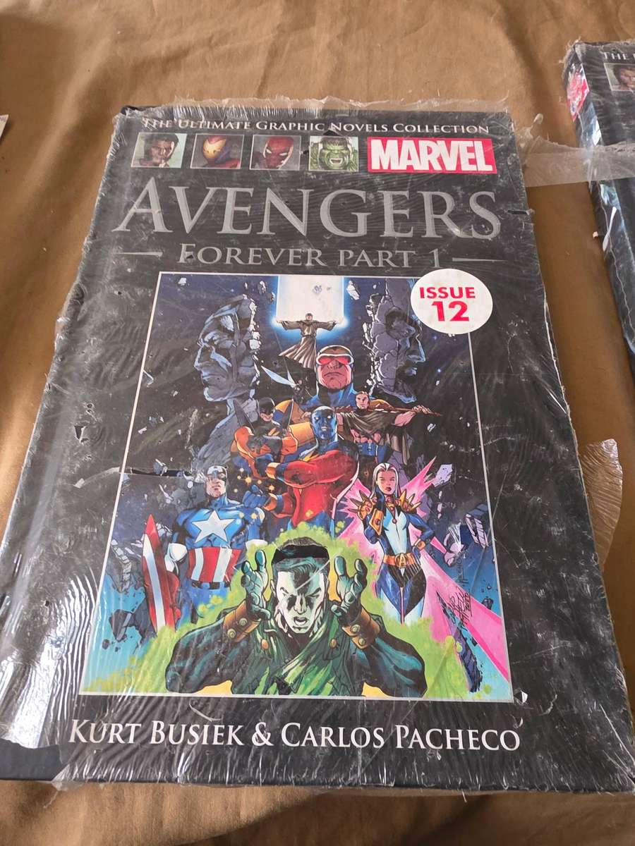 MARVEL SUPERHEROES HARDCOVER COMIC (AVENGERS FOREVER)