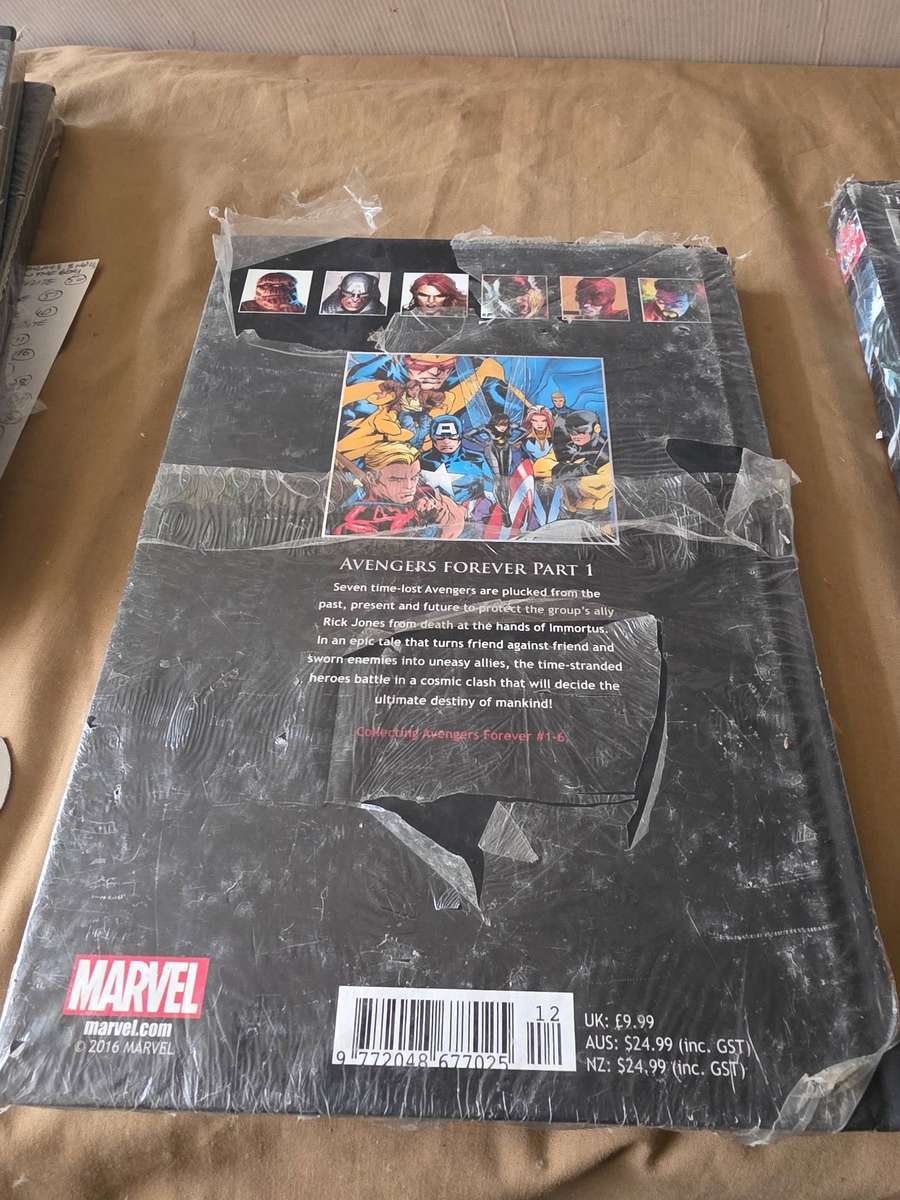 MARVEL SUPERHEROES HARDCOVER COMIC (AVENGERS FOREVER)