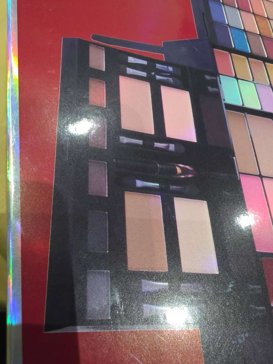 MISS YOUNG PRO ELEVATION MAKEUP KIT(96 PIECE)