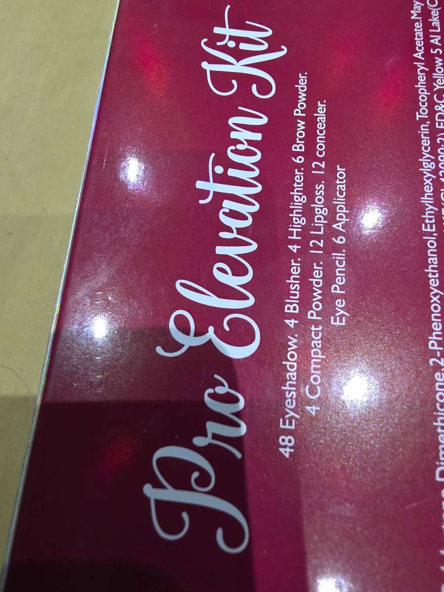 MISS YOUNG PRO ELEVATION MAKEUP KIT(96 PIECE)