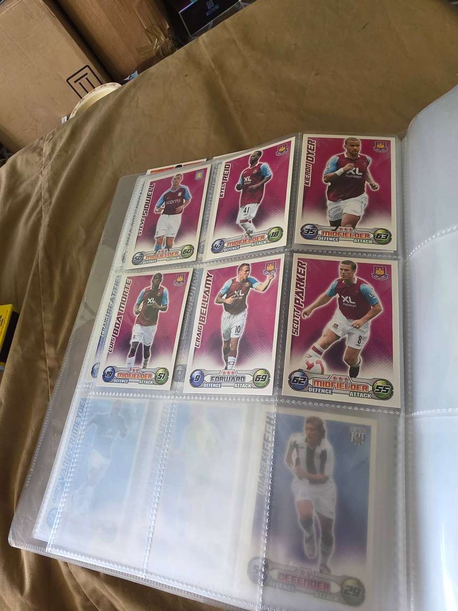 OVER 90 DIFFERENT MATCH ATTAX COLLECTABLE CARDS WITH ALBUM