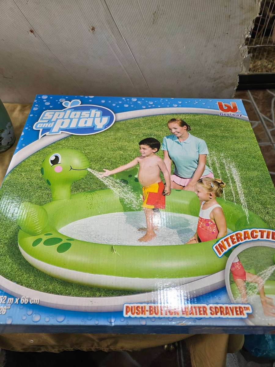 INTERACTIVE PUSH BUTTON WATER SPRAYER(SPLASH AND PLAY)