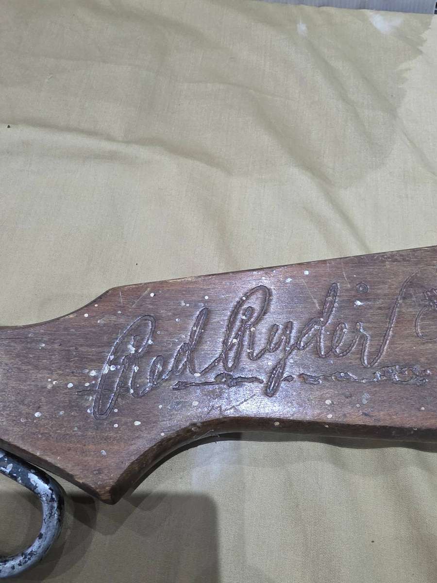 VINTAGE RED RYDER DAISY RIFLE