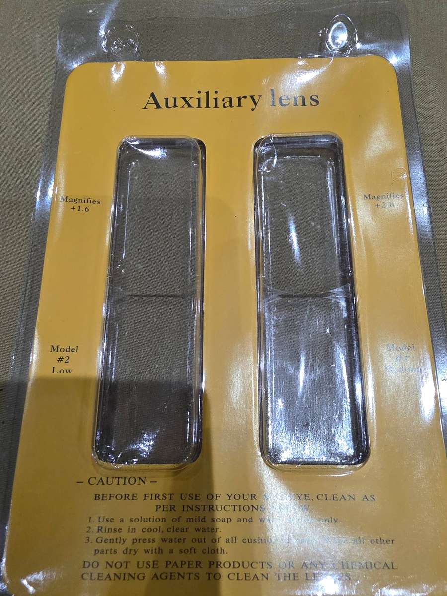 GLASSES TYPE (HEAD ON) MAGINIFIER WITH FOUR SIZE CHANGEABLE AUXILIARY LENS