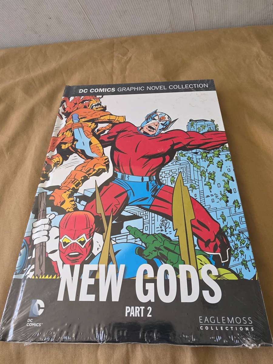 DC HARDCOVER COMIC (NEW GODS)