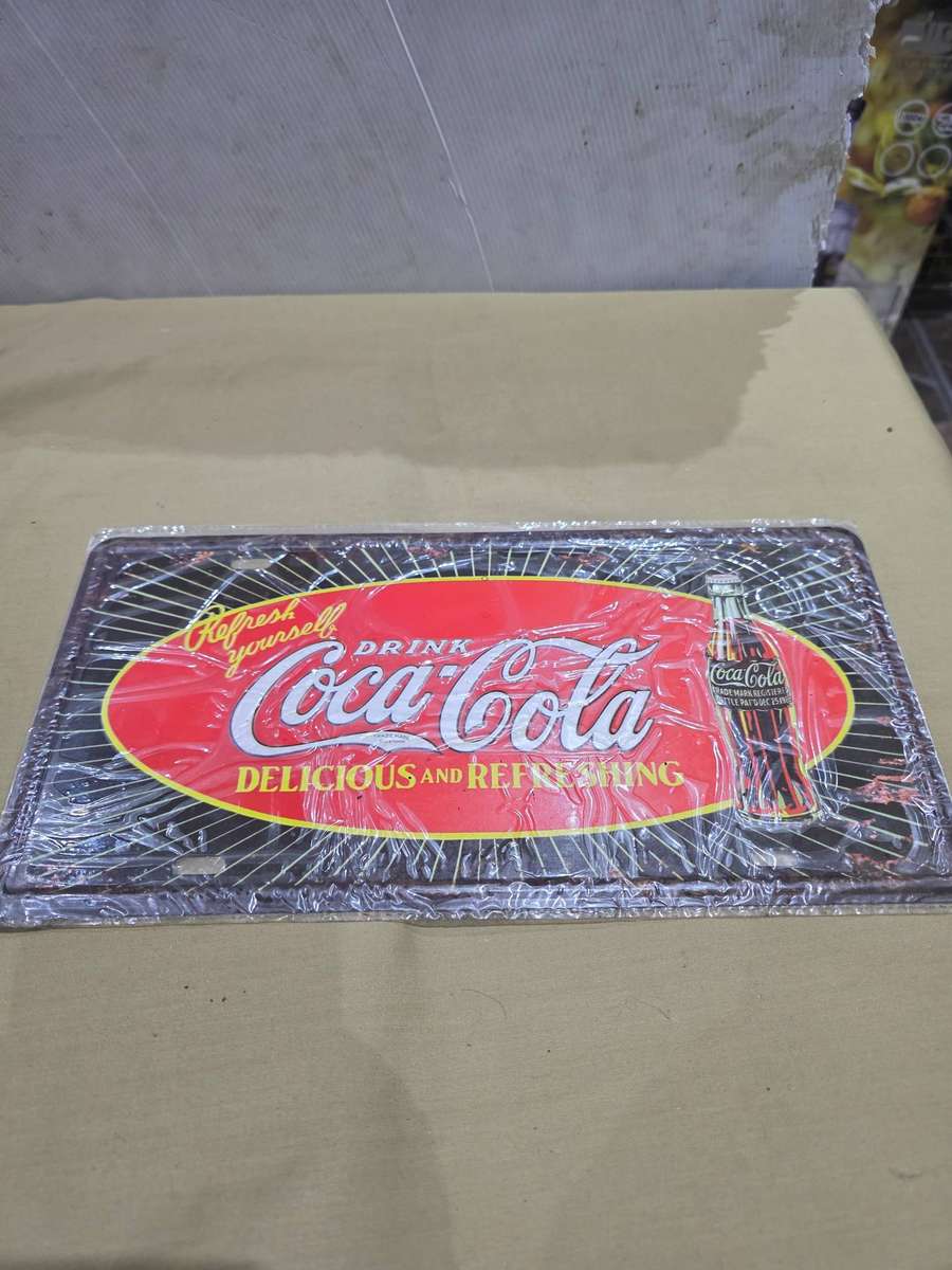 COCA-COLA METAL SIGN (30 X15CM)