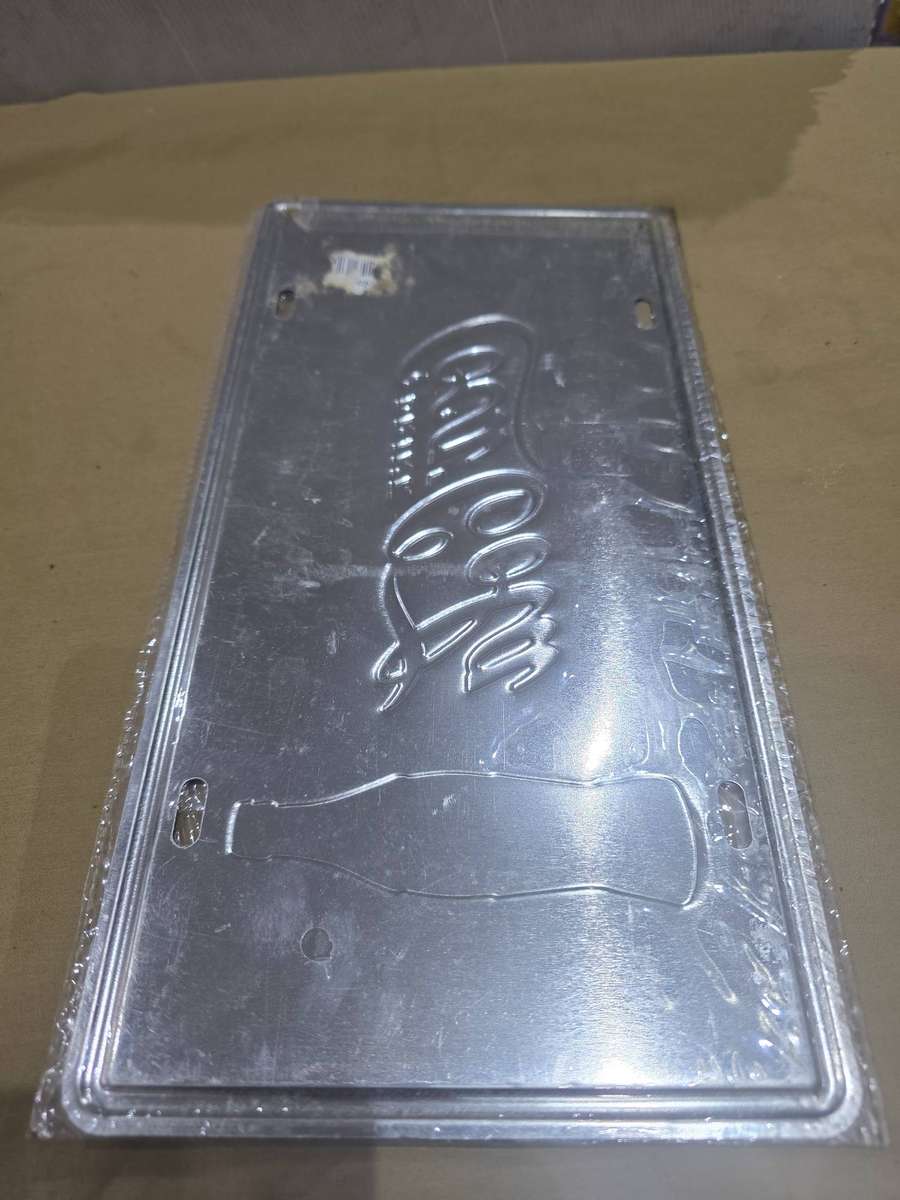 COCA-COLA METAL SIGN (30 X15CM)