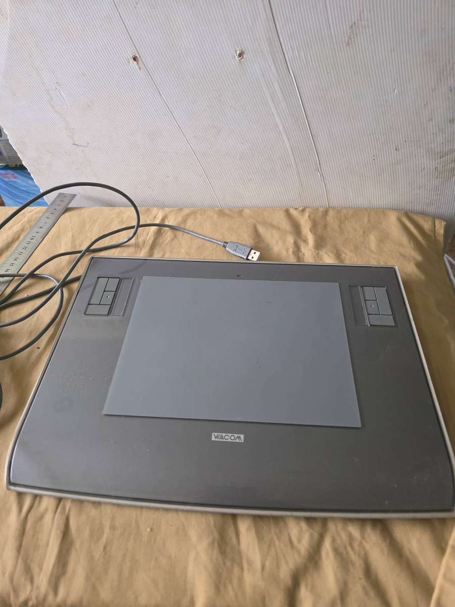 WACOM GRAPHIC TABLET
