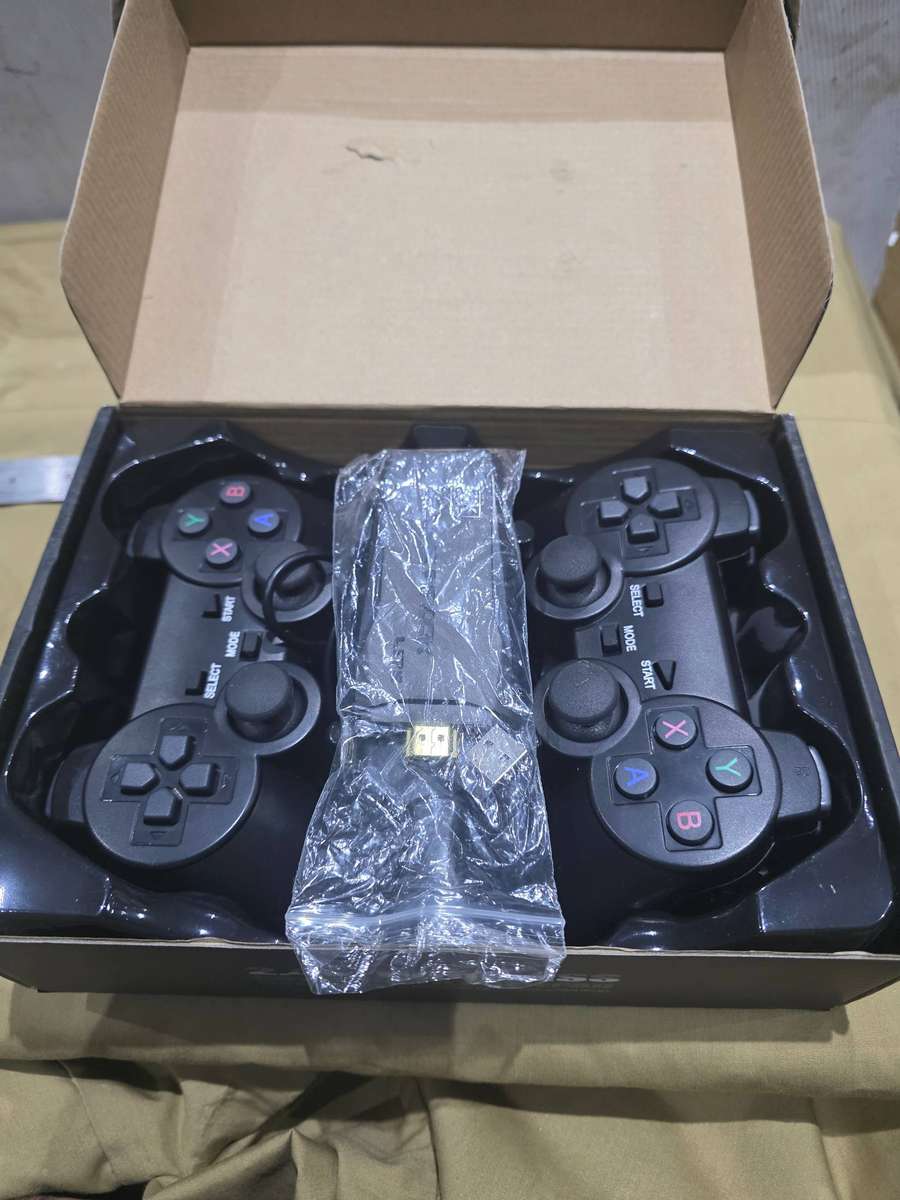 2,4G WIRELESS CONTROLLER GAME PAD