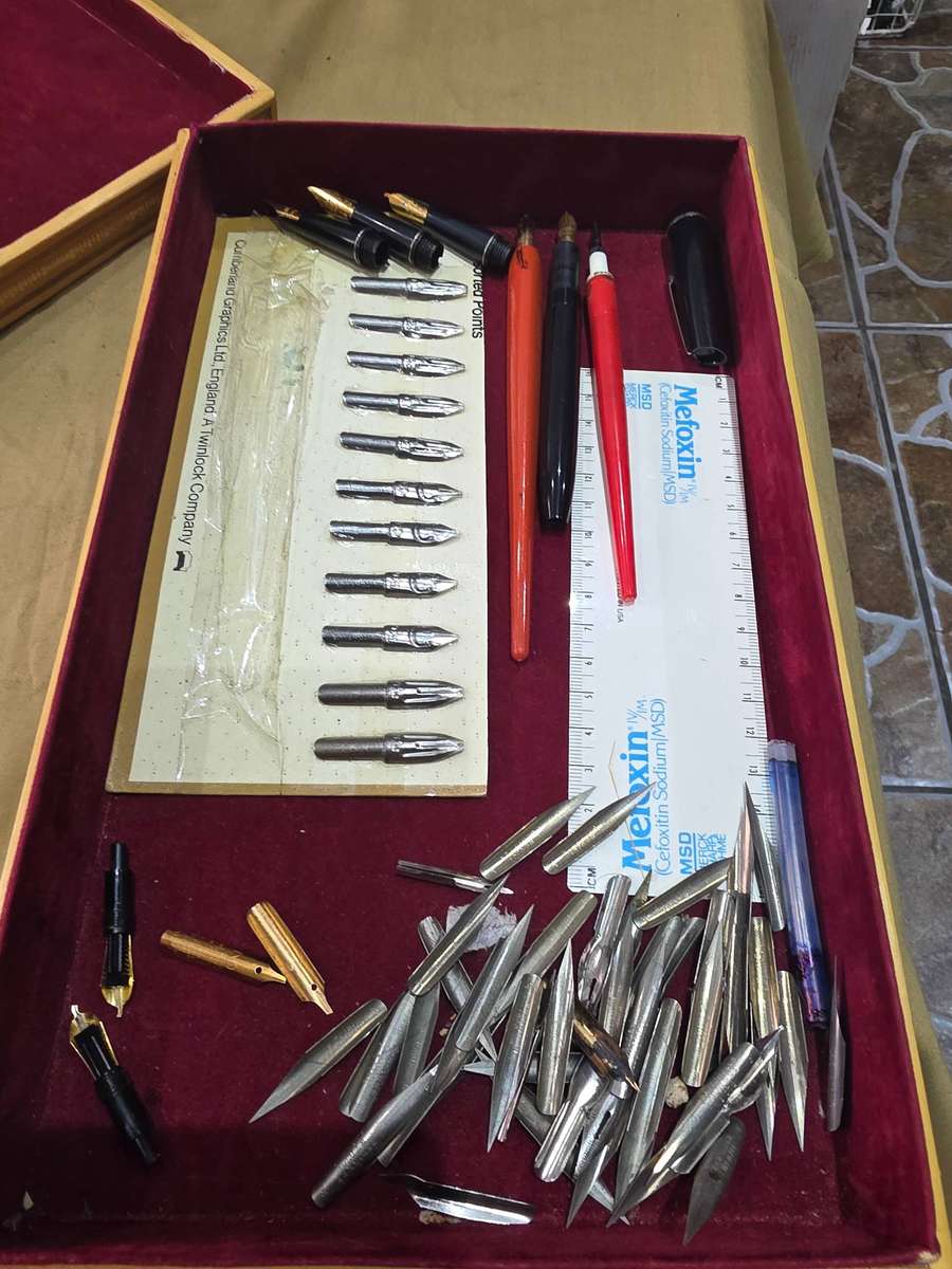 JOBLOT VINTAGE FOUNTAIN PENS AND NIBS