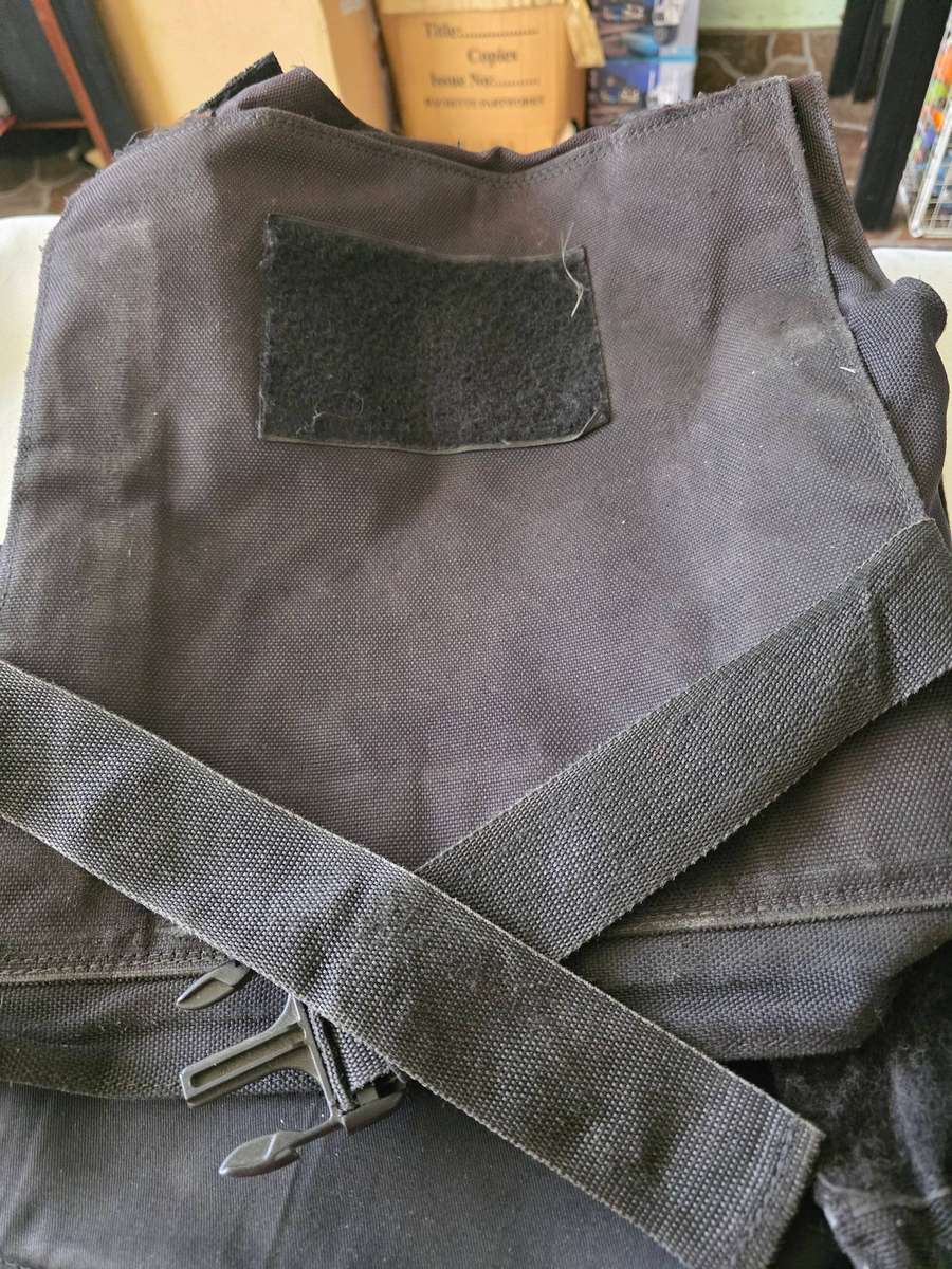 ADULT TACTICAL VEST(LARGE)