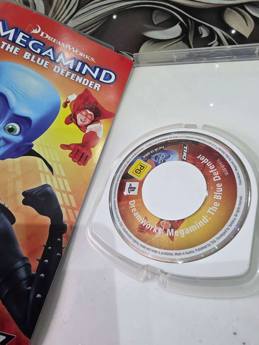 PSP GAME DISC(MEGAMIND)THE BLUE DEFENDER