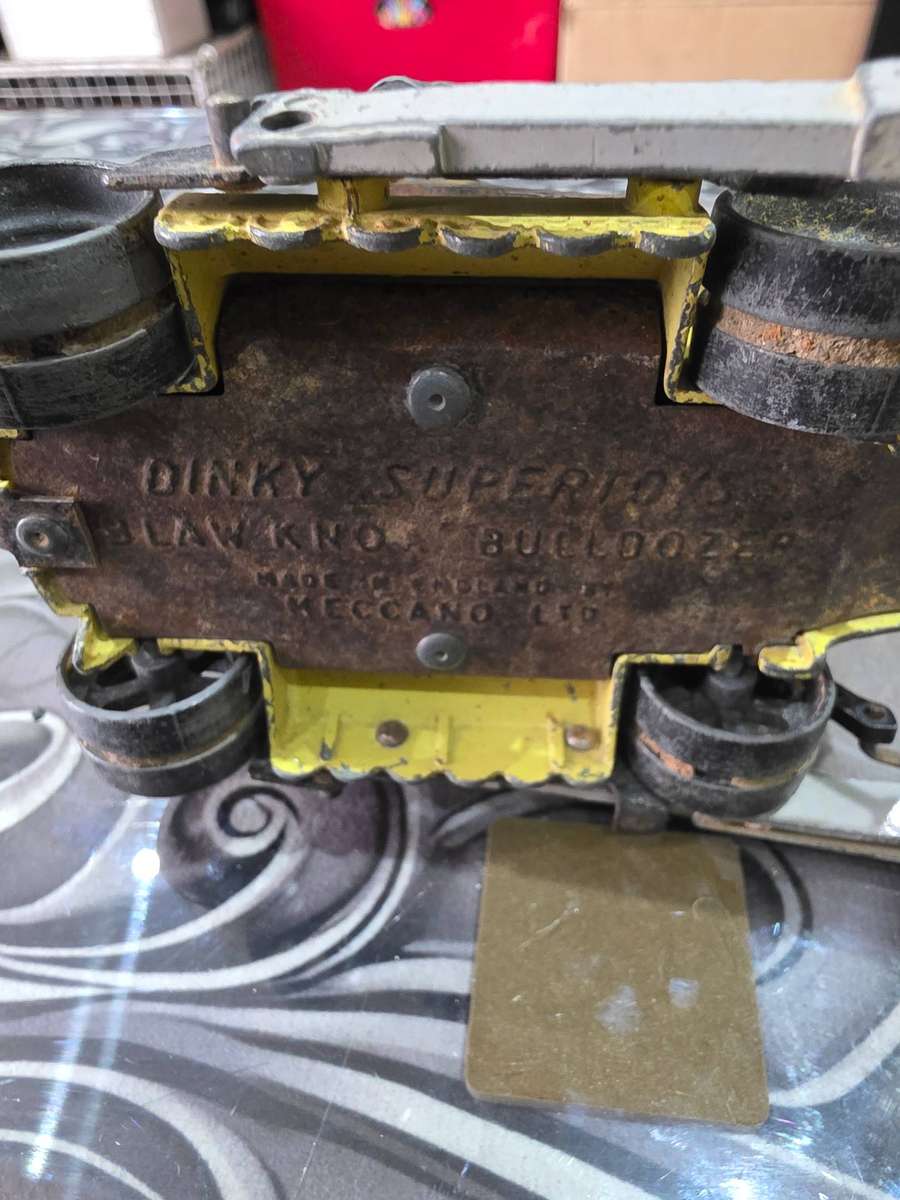 OLD DINKY TOY METAL GRADER