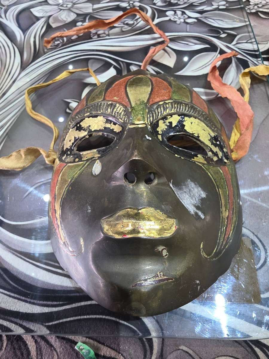 VINTAGE BRASS MASK