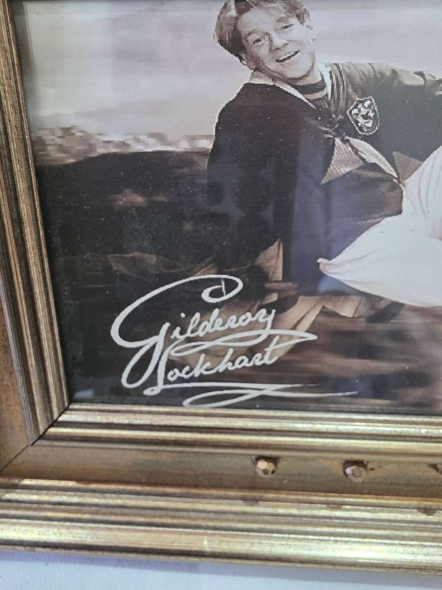 HARRY POTTER SIGNED GILDEROY LOCKHART BLACK AND WHITE PHOTO FRAME