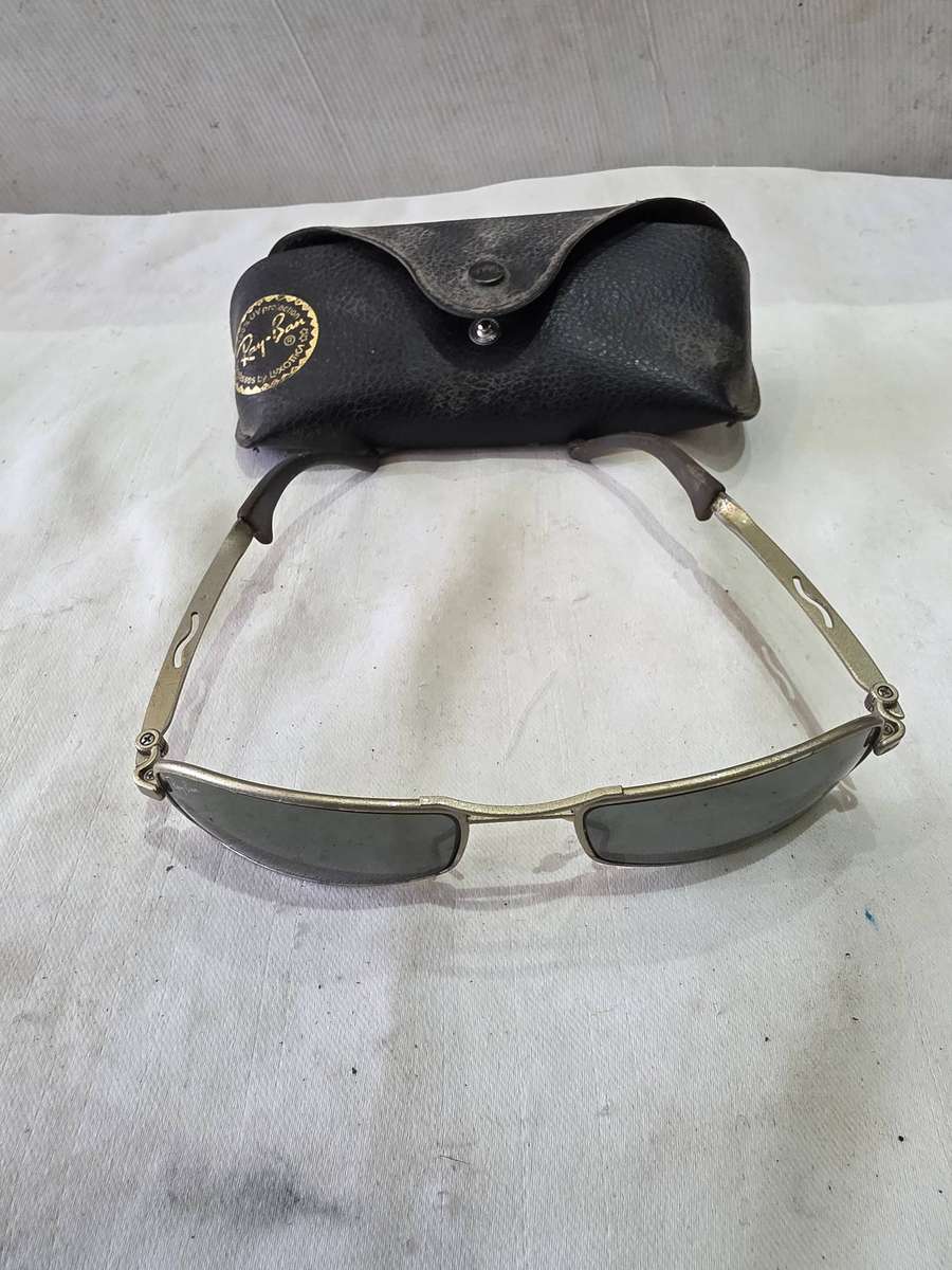 VINTAGE RAYBAN SUNGLASSES