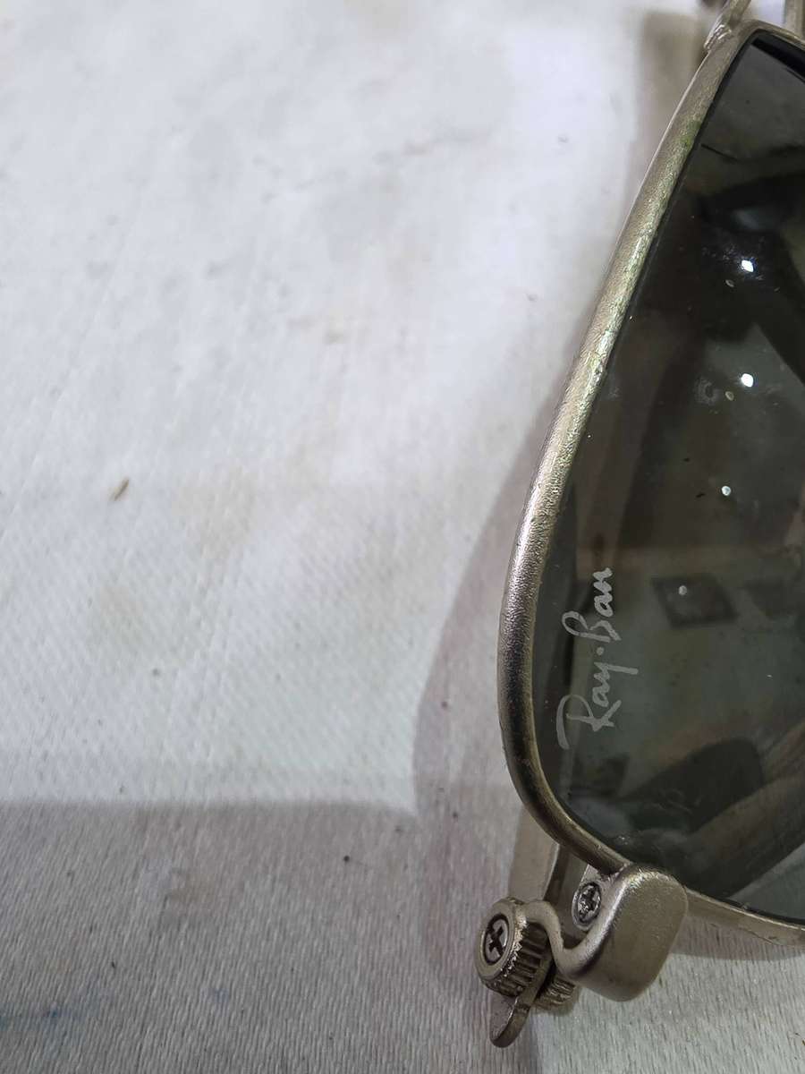 VINTAGE RAYBAN SUNGLASSES