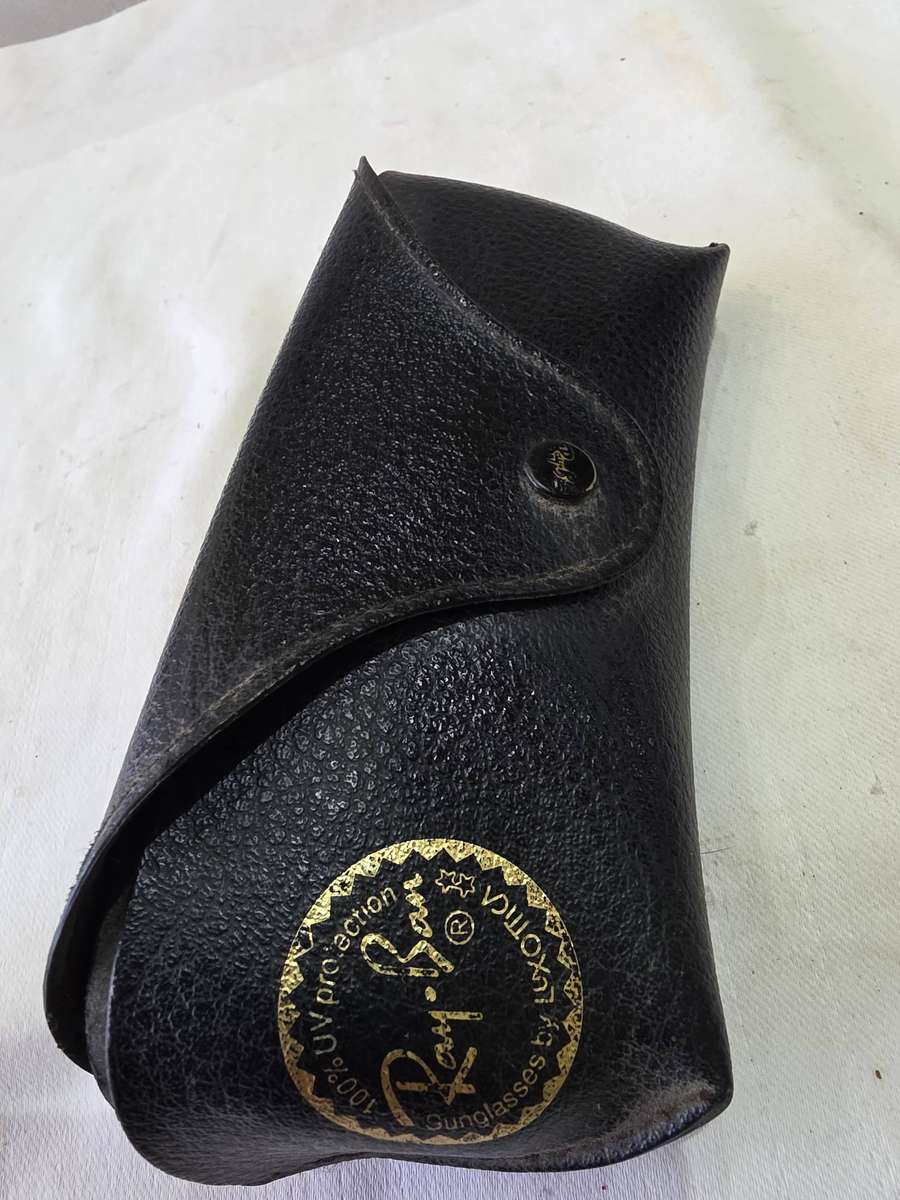 VINTAGE RAYBAN SUNGLASSES