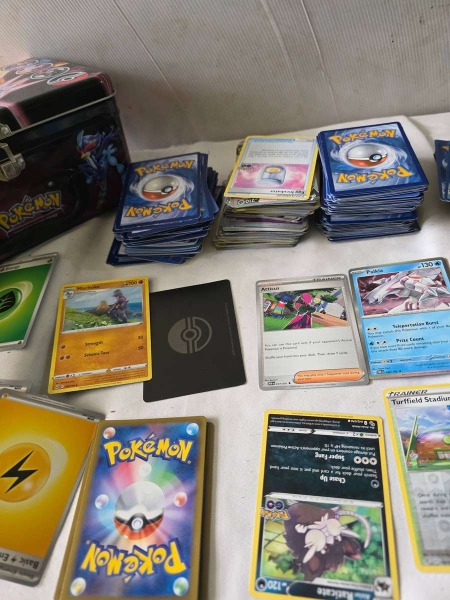 COLLECTION OF OVER 350 MIXED LOT POKEMAN CARDS INCL.A METAL POKEMAN CASE