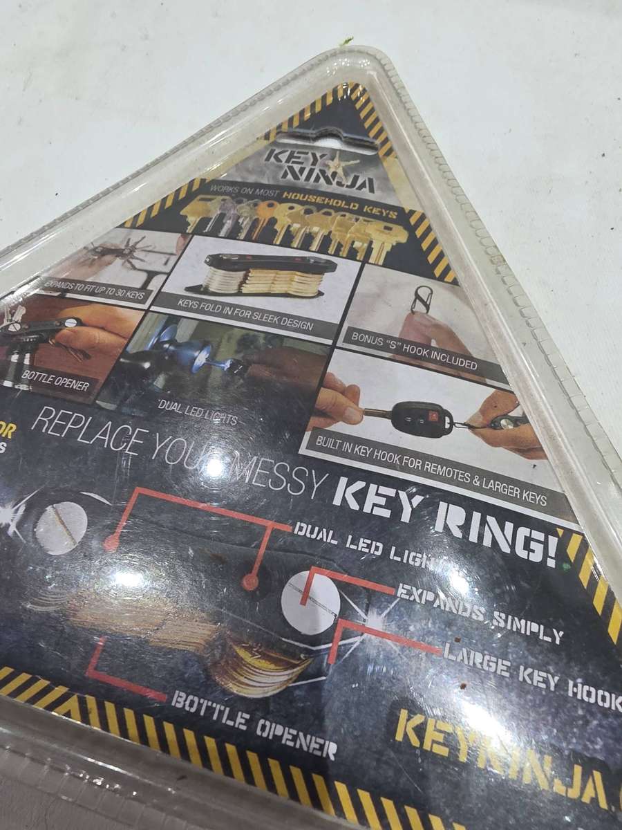 KEY NINJA(EXPANDS TO FIT UP TO 30 KEYS,)