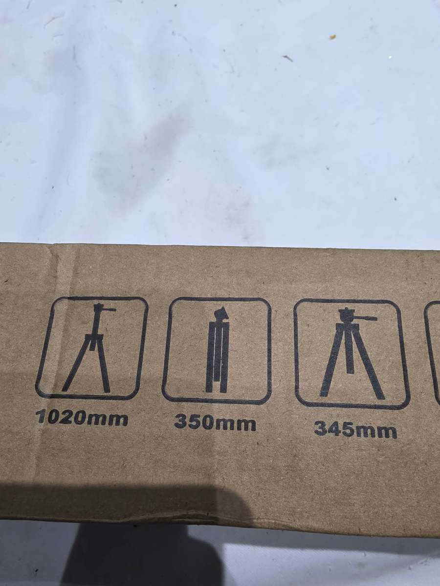 TRIPOD STAND WITH LEVEL