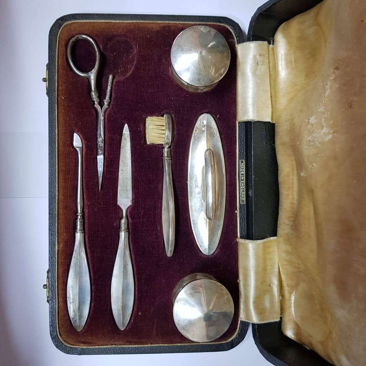 Cased Barker Brothers Sterling Silver Vanity / Manicure Set  Birmingham Hallmarked (19471966)