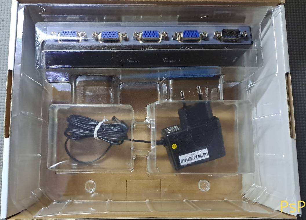 REXTRON 1 TO 4 VIDEO SPLITTER (VSA14)