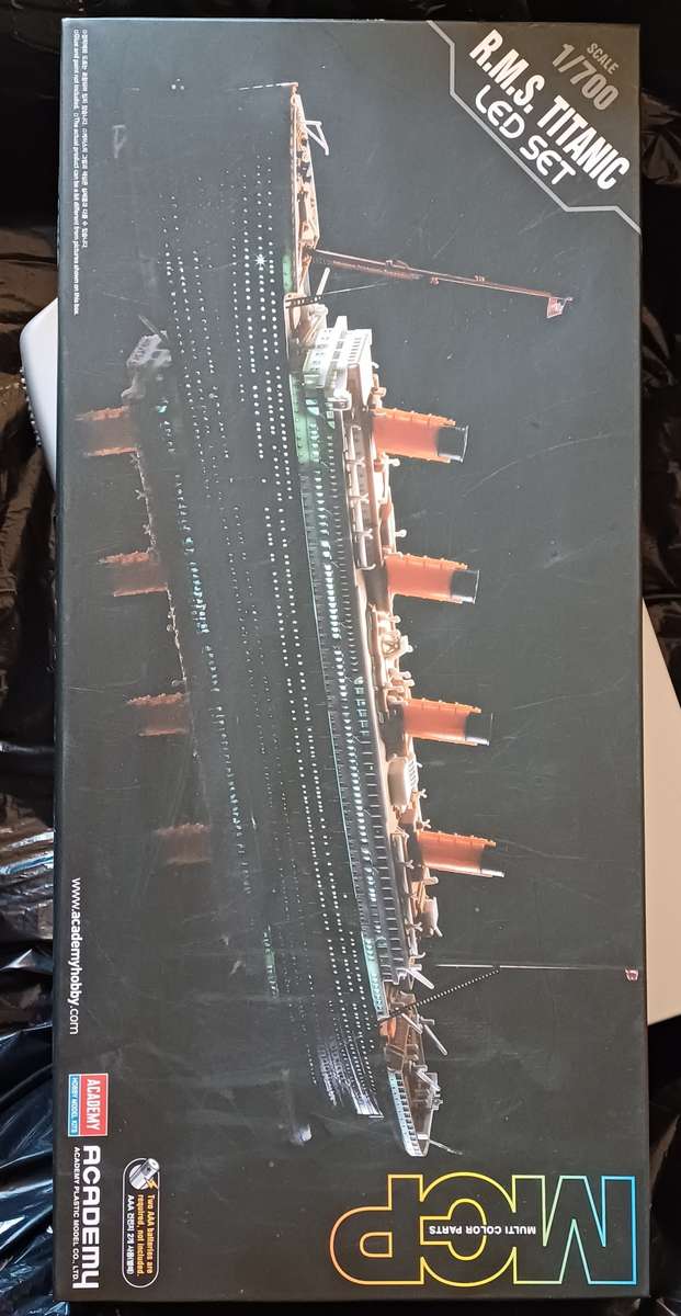 ACADEMY 1/700 Titanic LED version pre-painted plastic model R.M.S TITANIC (MCP)