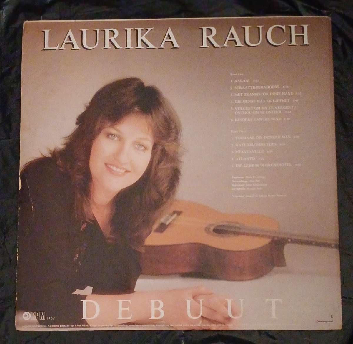 LAURIKA RAUCH - DEBUUT