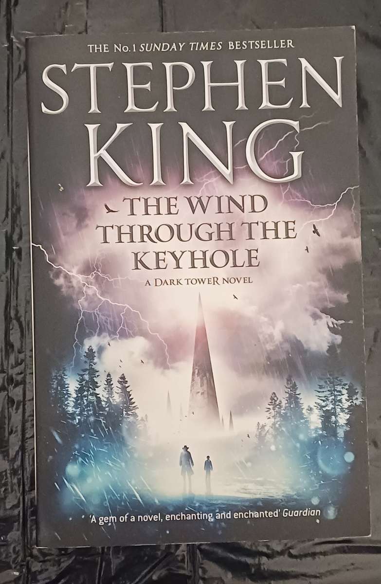 STEPHEN KING - THE DARK TOWER THE WIND THROUGH THE KEYHOLE