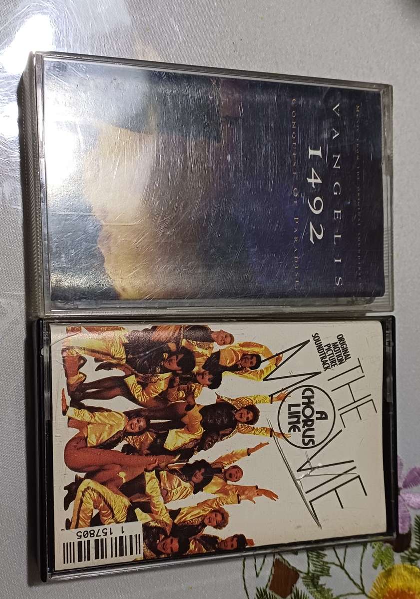 2 THEMES Cassette Tape's